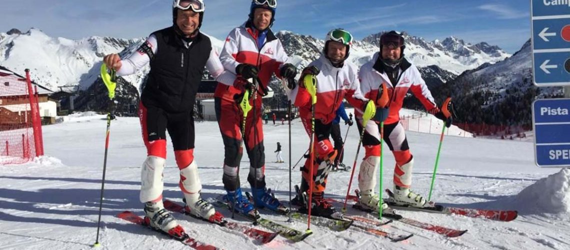 Narciarze lekarskiego stowarzyszenia narciarskiego POLSKIMED – Jacek Sroczyński, Maciej Kaczmarek, Bartosz Suliborski, Mariusz Smolik